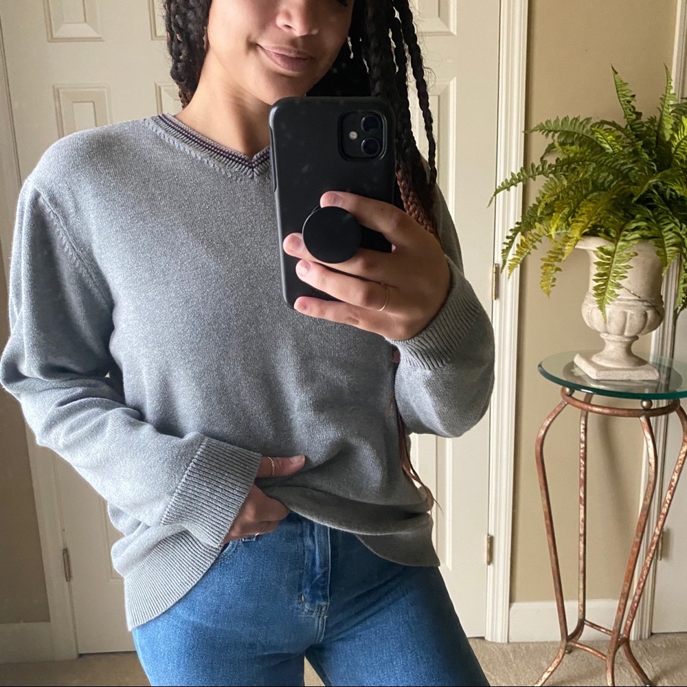 Old Navy Grey Classic V Neck Sweater